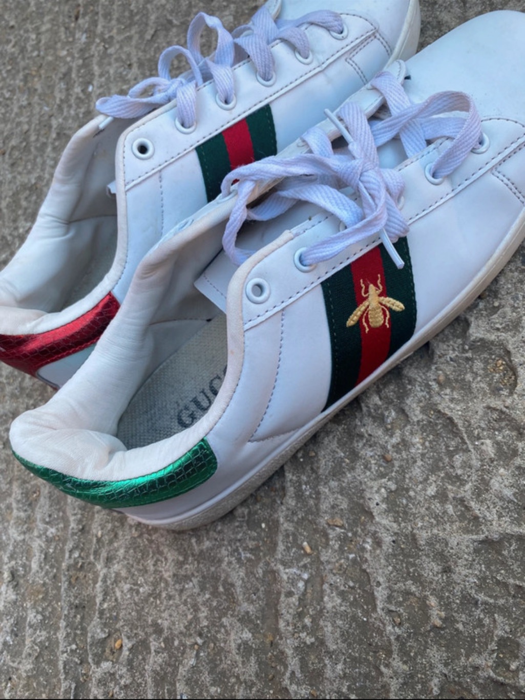 Gucci White Mans Sneakers With Red & Green Stripe And Gold Bee